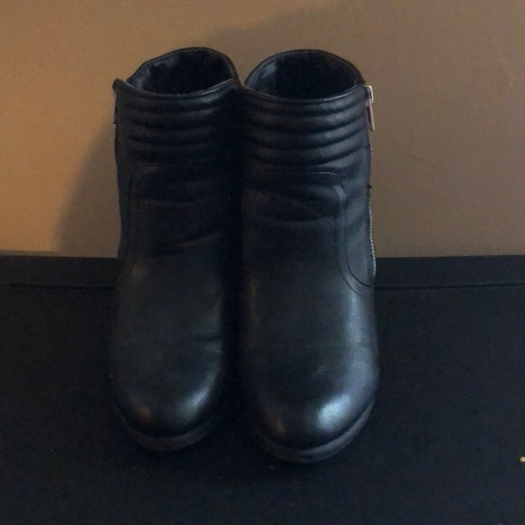 Booties sz 9 - Picture 6 of 6